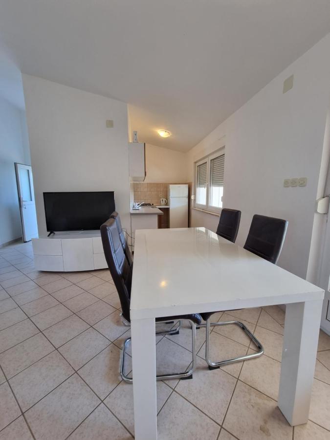 Apartment Bagic Vir Eksteriør bilde